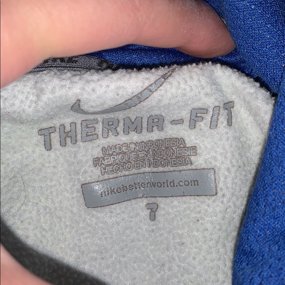 Boys Nike sweatshirts - Picture 2 of 3